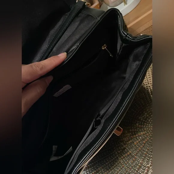 Black Faux Leather Purse - Picture 5 of 7